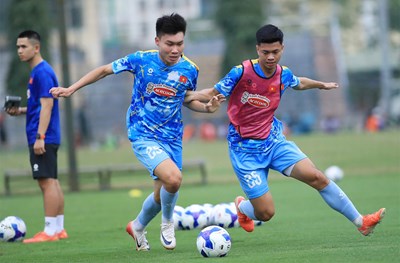 Gallery - 	Tin thể thao (25-3): U23 Việt Nam ra quân tại giải Trung Quốc